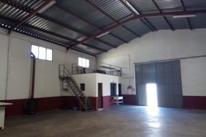 Reformas de naves industriales en Cheles (Badajoz)
